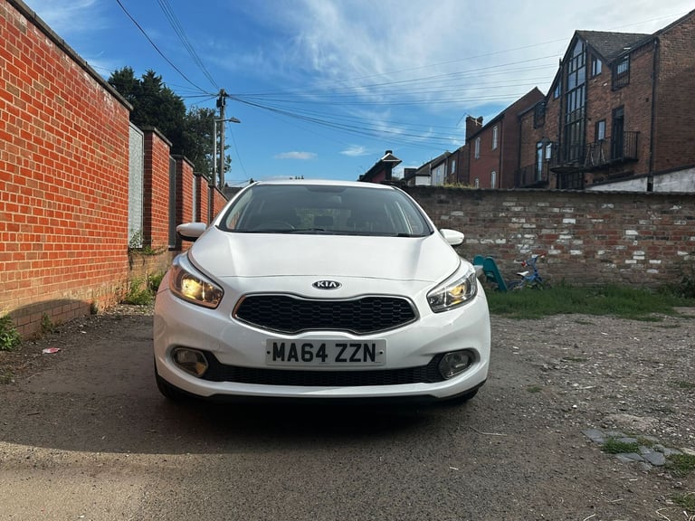 Kia, CEED, Hatchback, 2014, Manual, 1396 (cc), 5 doors