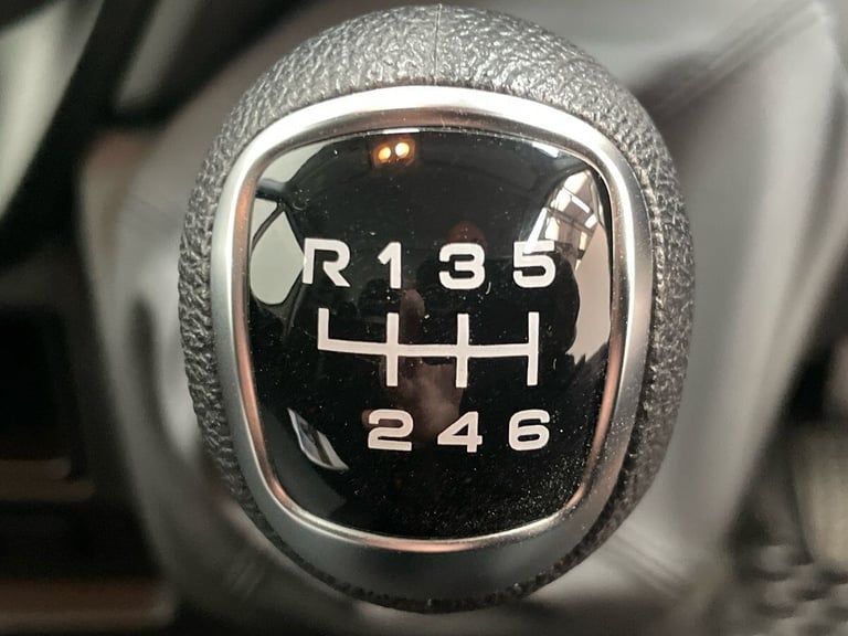 2024 Iveco Daily 35s14 LWB HR 2.3l 4100 WB 140ps Panel Van Diesel Manual