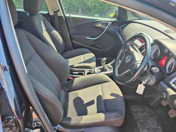 2011 Vauxhall Astra 1.6i 16V SRi 5dr ESTATE Petrol Manual