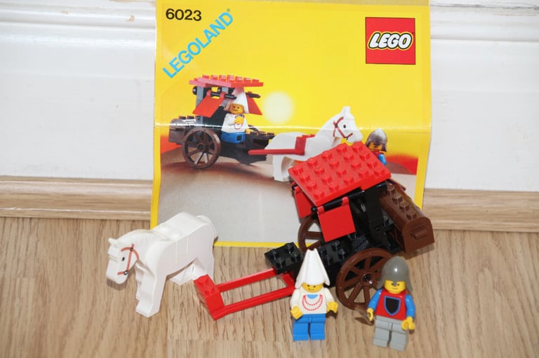 Lego Castle 6023  Maiden's Cart  * complete with instructions *