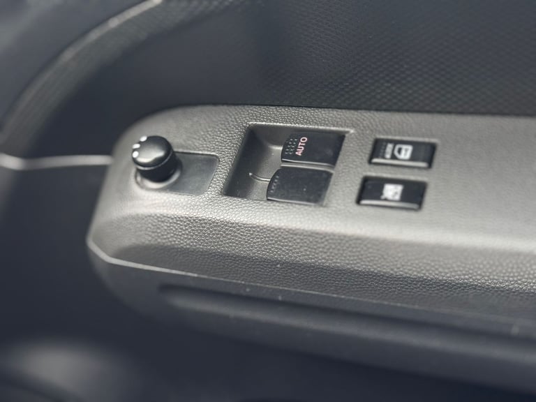 Vauxhall, AGILA, Hatchback, 2011, Manual, 1242 (cc), 5 doors