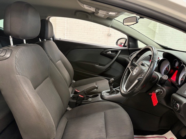 2014 Vauxhall Astra GTC 1.4T 16V 140 Limited Edition 3dr HATCHBACK Petrol Manual