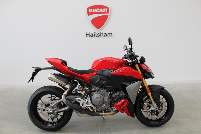 image for Ducati Streetfighter V2S, Brand New and Unregistered 2025 model