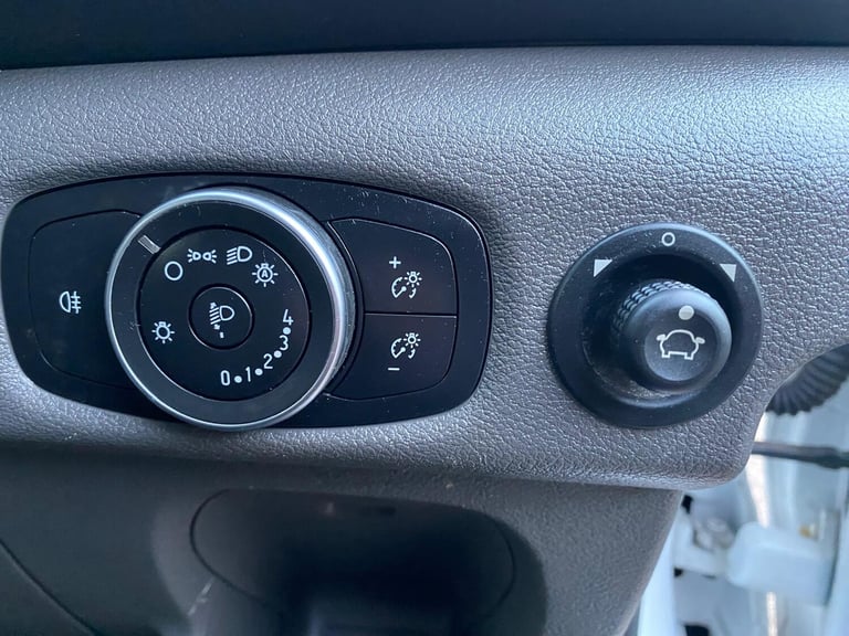 2022 71Reg Ford Transit Leader 9 Seater LWB Crew Van 2.0TDCi Euro6 Air Con +VAT