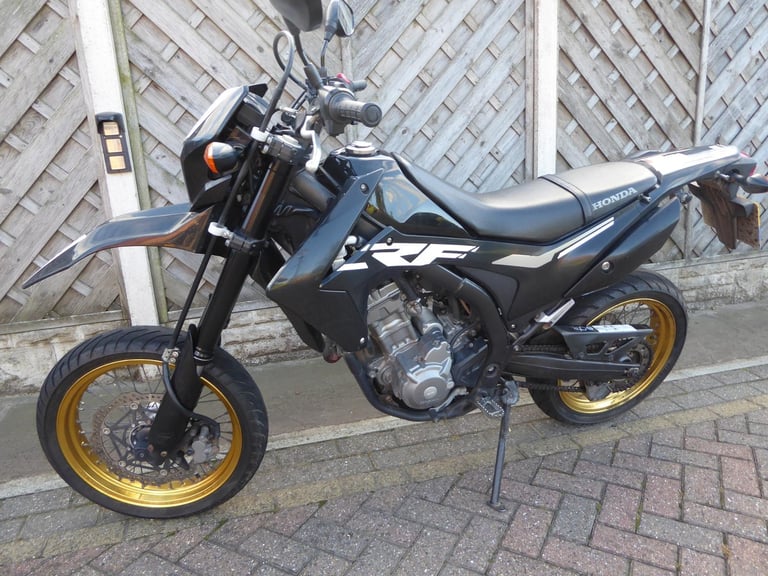 HONDA CRF 250 SUPER MOTO 63 REG LOW MILES TIDY BIKE MOT TILL 6,6,26
