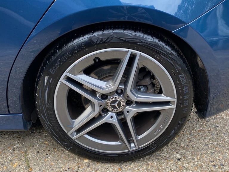 2020 Mercedes-Benz A-Class A200 AMG Line 5dr HATCHBACK PETROL Manual
