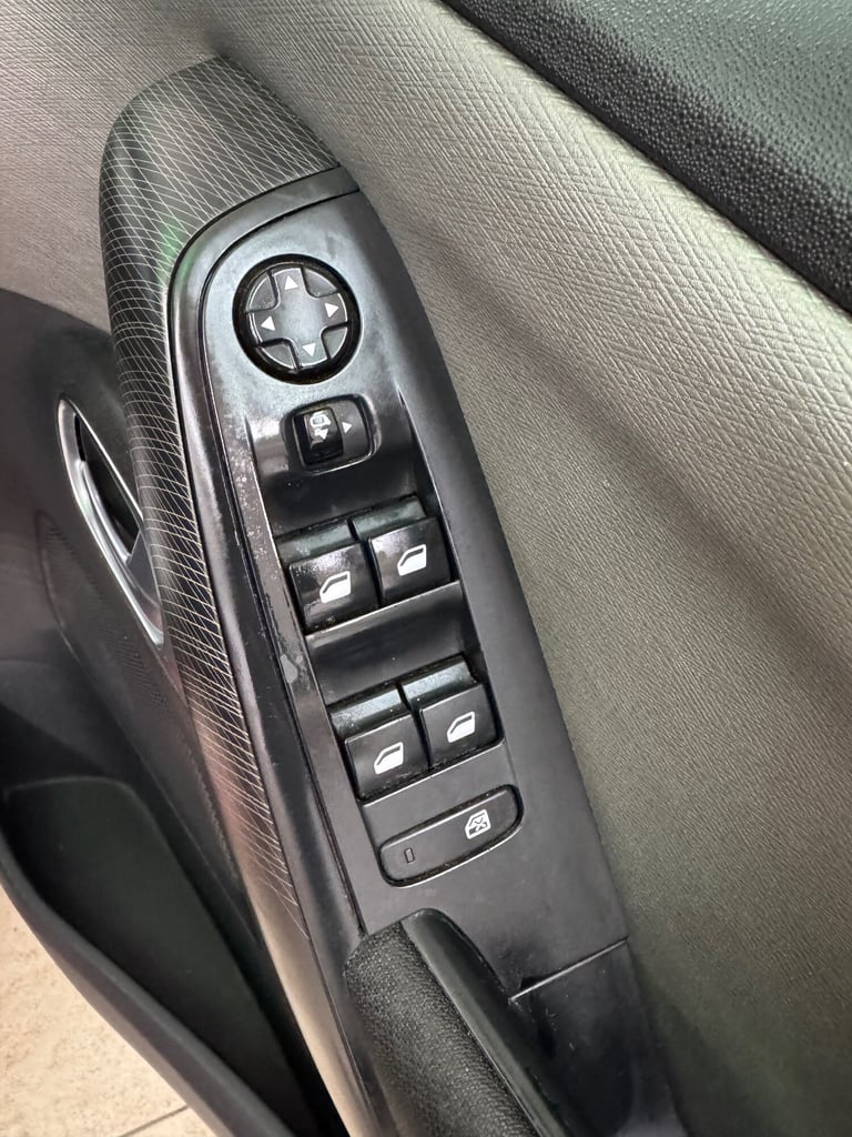 2014 Citroen C4 Picasso 1.6 e-HDi 115 Airdream Exclusive 5dr MPV Diesel Manual