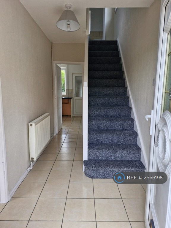 3 bedroom house in Merrivale Road, Stafford, ST17 (3 bed) (#2666198)