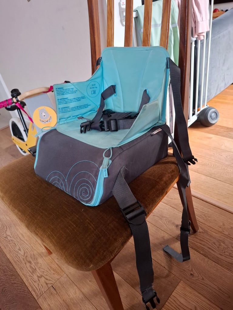 Free foldable booster seat for toddlers