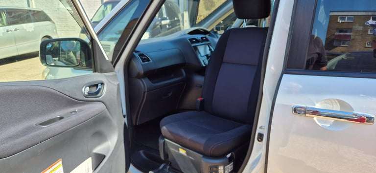 Nissan Serena Highway Star, !! WELCAB !! 2012, 2.0 Litre, 62,788 Miles Automatic