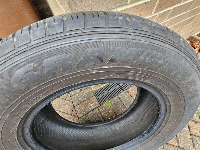 Dunlop ST30 225/65/17 102H M+S Used Tyre 