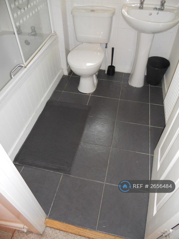 3 bedroom house in Valley View, Newcastle-Under-Lyme, ST5 (3 bed) (#2656484)