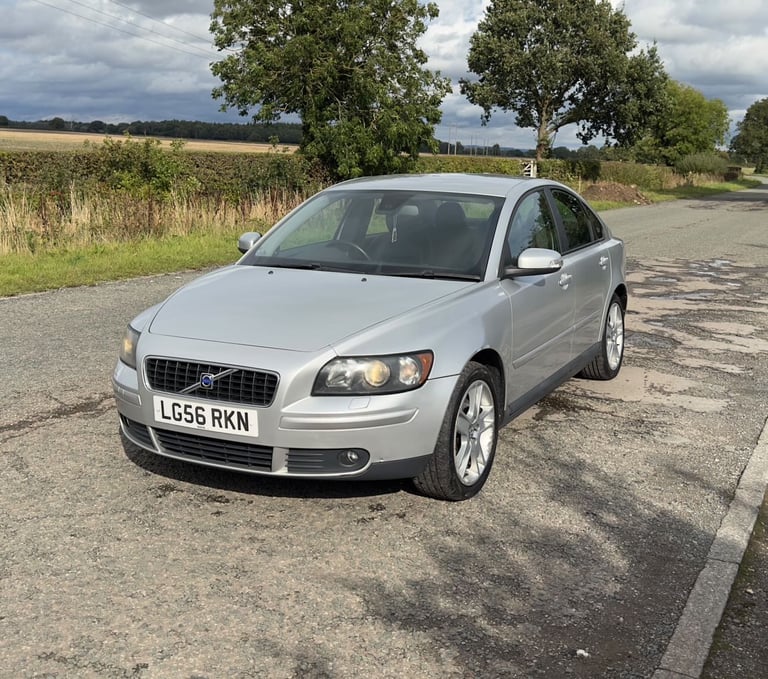 Volvo, S40, Saloon, 2006, 12 months MOT, Semi-Auto, 2435 (cc), 4 doors