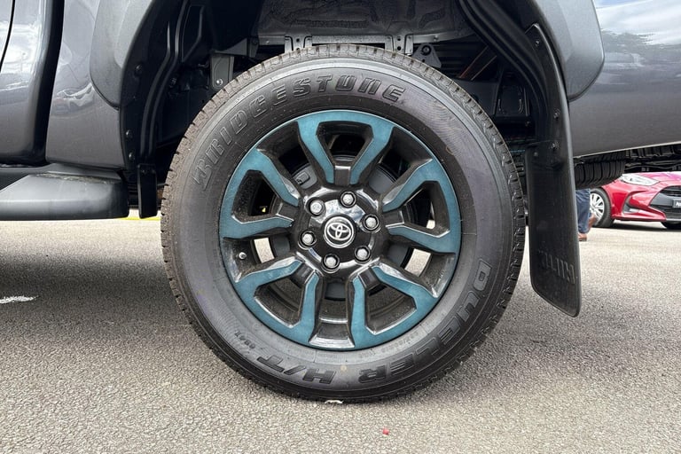 2025 Toyota Hilux Invincible X D/Cab Pick Up 2.8 Hybrid 48V Auto PICK UP DIESEL Automatic