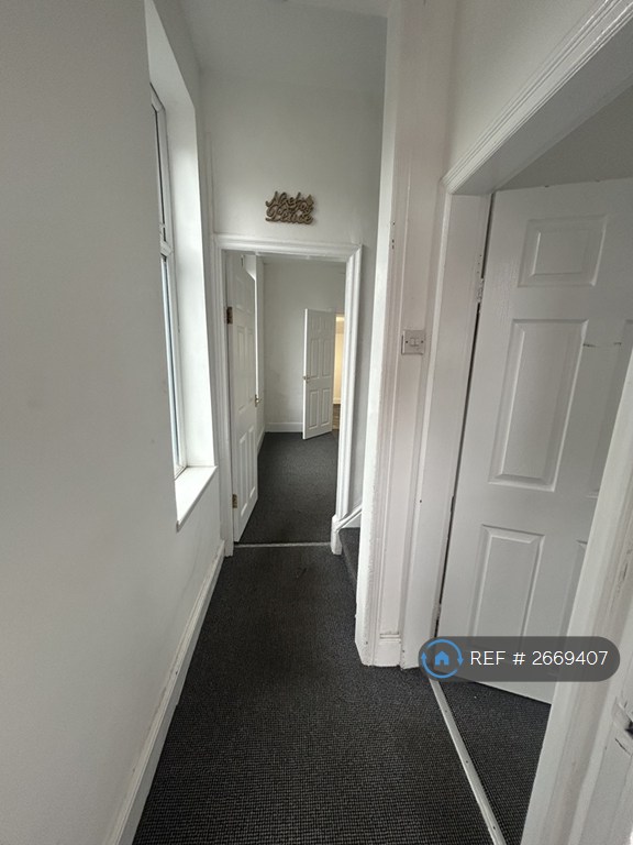 2 bedroom house in Brantwood Terrace, Manchester, M9 (2 bed) (#2669407)