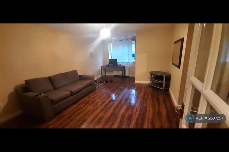 2 bedroom flat in Cromwell Road, Cambridge, CB1 (2 bed) (#2637257)