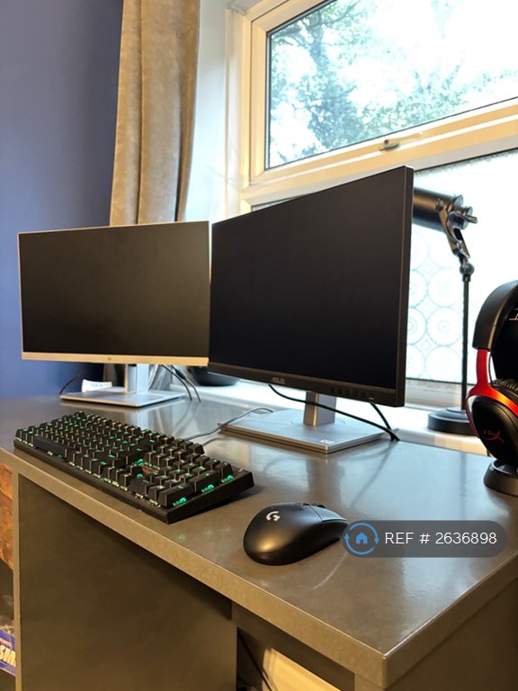 1 bedroom flat in Central Hill, London, SE19 (1 bed) (#2636898)