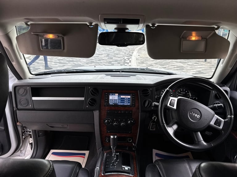 2009 JEEP COMMANDER 3.0 CRD DIESEL AUTO V6 LIMITED SILVER STATIONWAGON 7 SEATER 