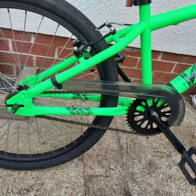 Kids bright green, X-Rated Exile mountain bike