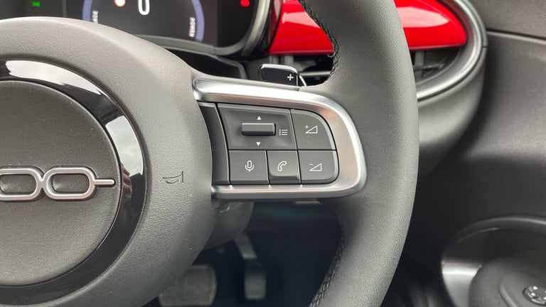 2025 Fiat 600 1.2 MHEV SUV 5dr Petrol Hybrid e-DCT Euro 6 (s/s) (100 ps) SUV Hybrid Automatic