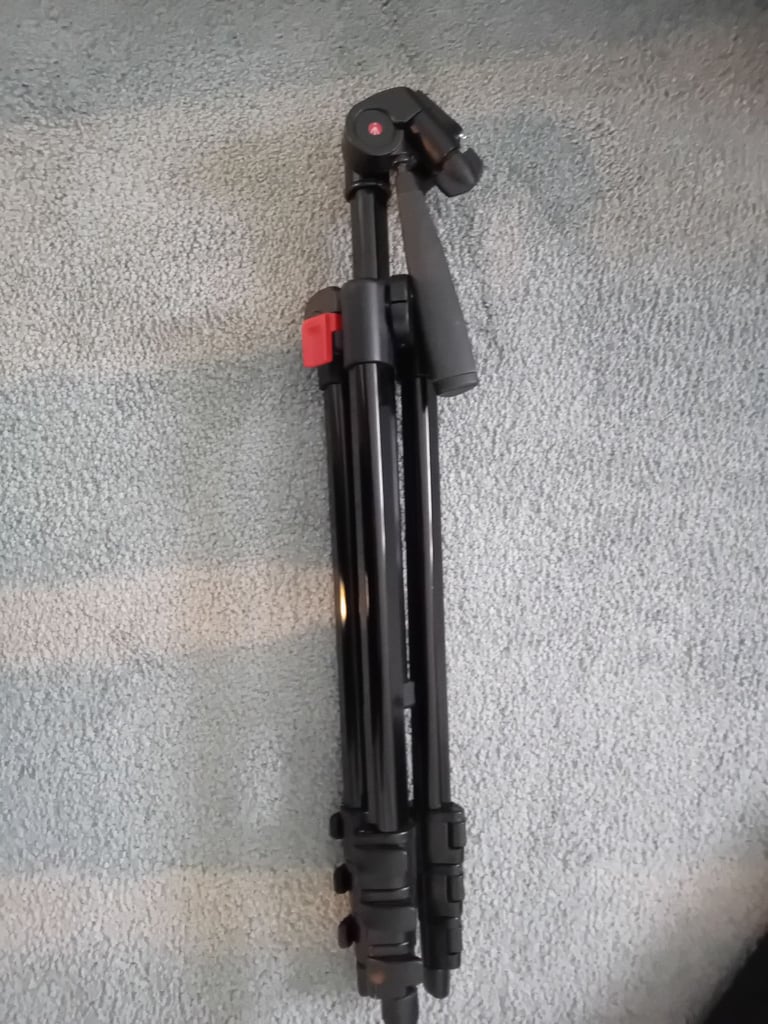 image for Manfrotto 718B tripod.