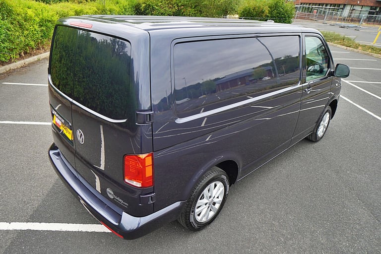 2021 Volkswagen Transporter 2.0 Transporter T28 HighLine TDI SWB Panel Van Diesel Manual