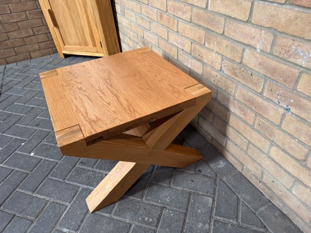 BRAND NEW EX-DISPLAY SOLID OAK FURNITURE - CLOSING DOWN SALE 