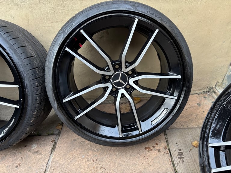 Mercedes Staggered 19” Alloy Wheels