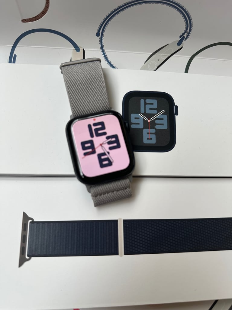 Apple Watch SE 2nd Generation 44MM Excellent condition 