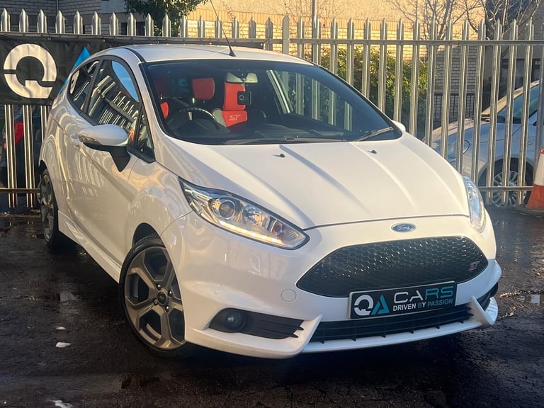 2017 Ford Fiesta 1.6T EcoBoost ST-2 Euro 6 3dr Hatchback Petrol Manual