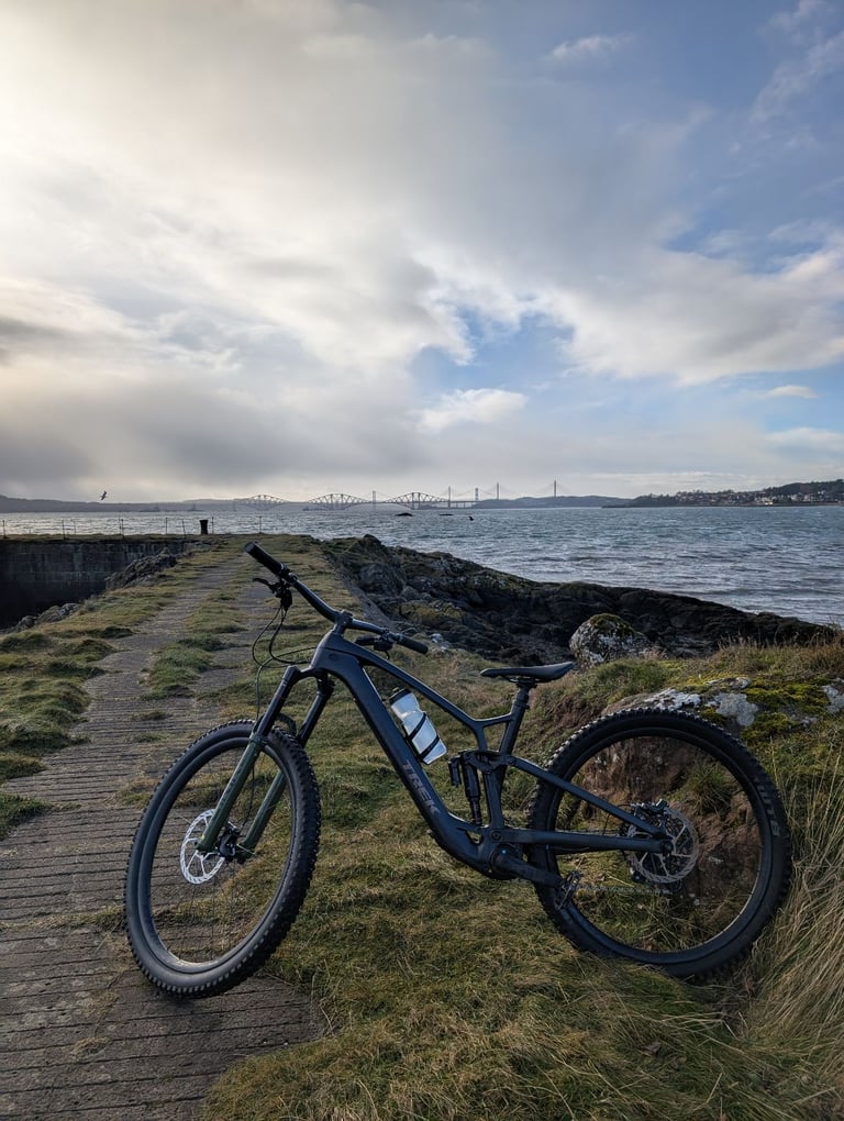 Trek Fuel EXE 9.8 Mountain Bike, E bike