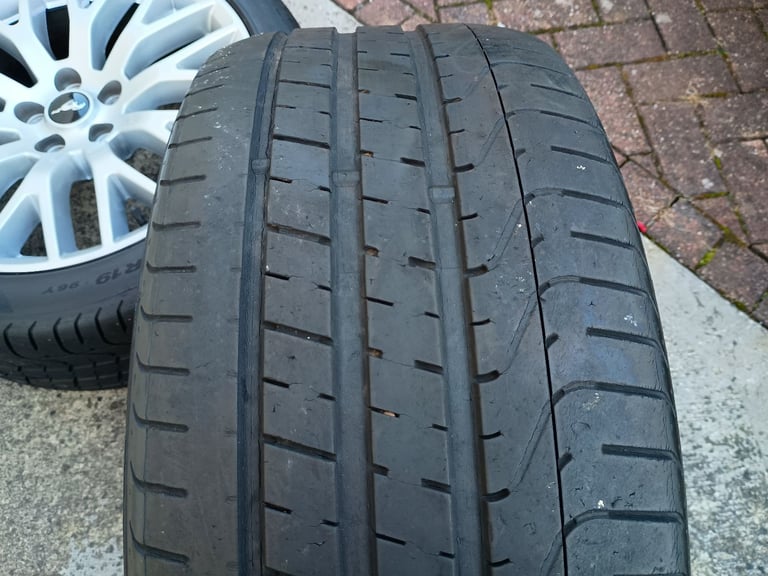 19" Ford Mustang Alloys Wheels Tyres 9J 5x114.3 Rims