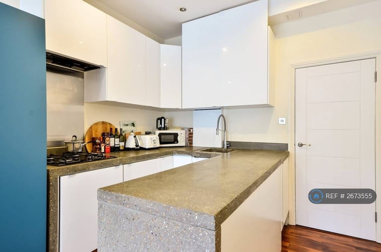 1 bedroom flat in Tulse Hill, London, SW2 (1 bed) (#2673555)