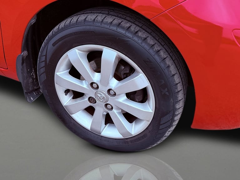 TOYOTA YARIS 1.3 Dual VVT-i T Spirit 2011
