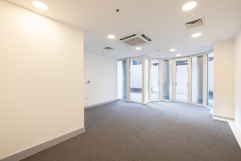 image for Office Studio Suite Available Near Tower Bridge, London Bridge, SE1. Ground Floor With Parking. 