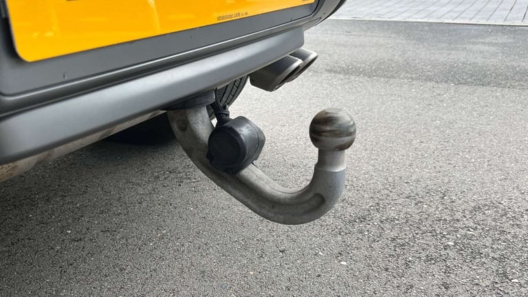 2023 Land Rover Defender 5.0 P525 V8 Carpathian Edition 90 3dr Auto ESTATE PETROL Automatic