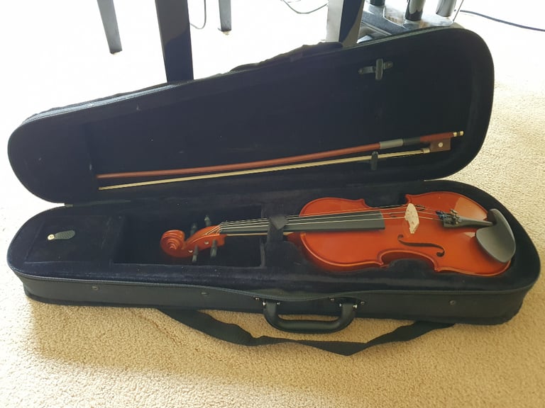 1/4 violin brand new 