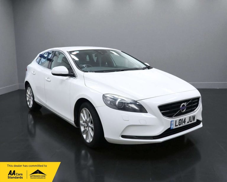 2014 Volvo V40 2.0 V40 SE Luxury Nav D3 5dr Hatchback Diesel Manual