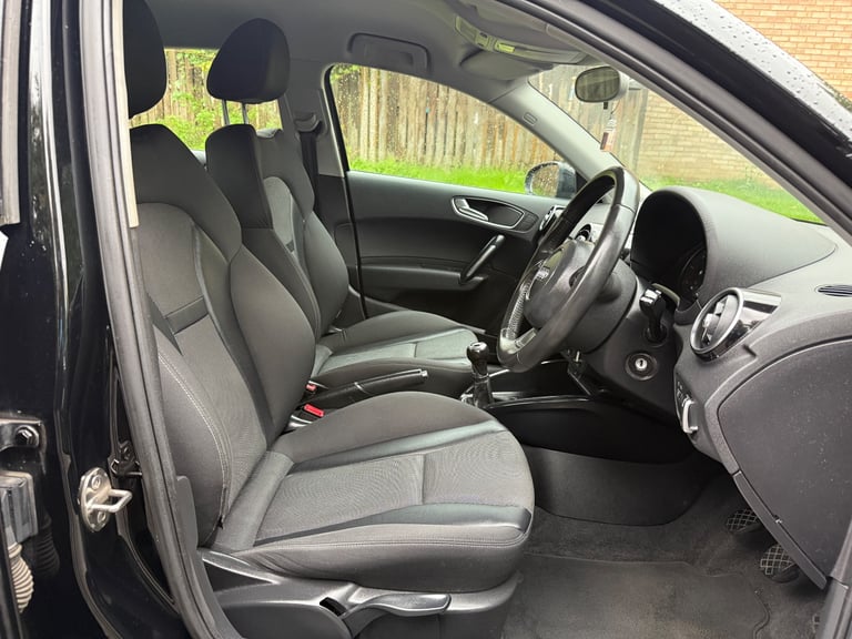 Audi A1 1.6TDi 2013 clean car 