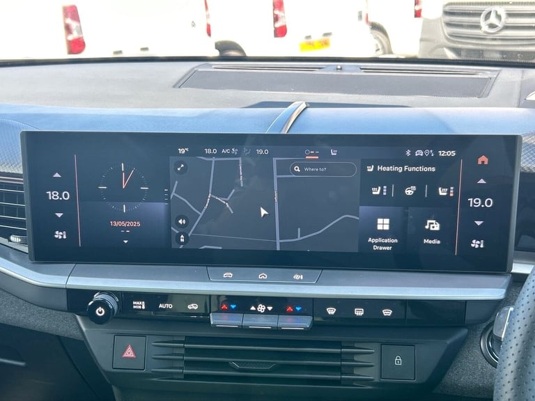  Vauxhall Grandland Electric 73kwh Ultimate Suv 5dr Electric Auto 213 Ps