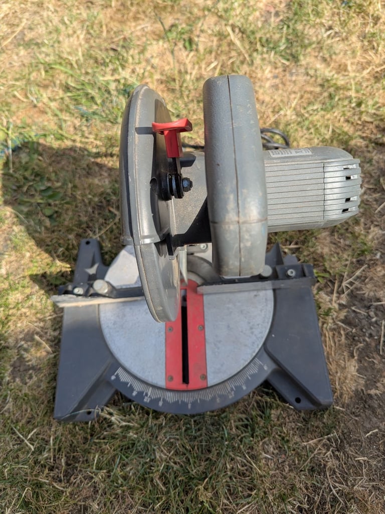 PP 750W 190MM BLADE COMPOUND MITRE SAW IN GOOD WORKING ORDER + CAN BE SEEN WORKING BUT AS SHOWN