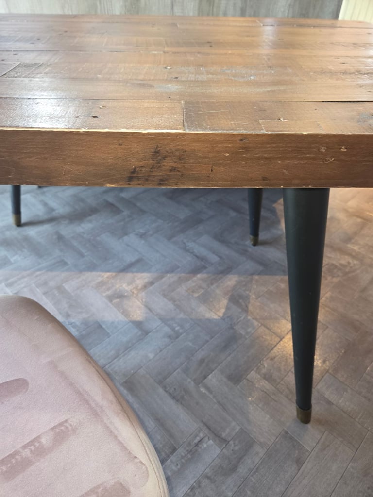 reclaimed wood dining table 