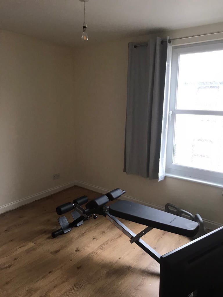 THREE BEDROOM HOUSE TO RENT GILLINGHAM 