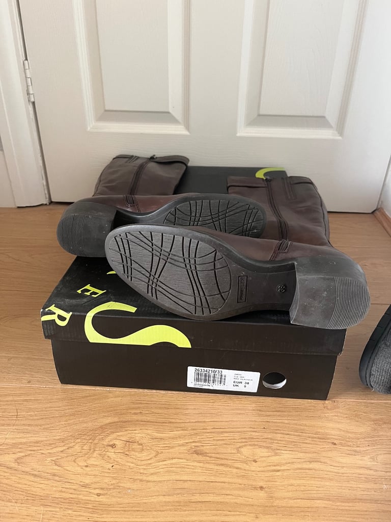 Jones ladies boots worn once