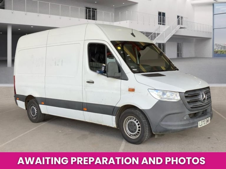 Mercedes-Benz Sprinter 317 CDI 170 L2H2 PROGRESSIVE MWB HIGH ROOF RWD AUTO