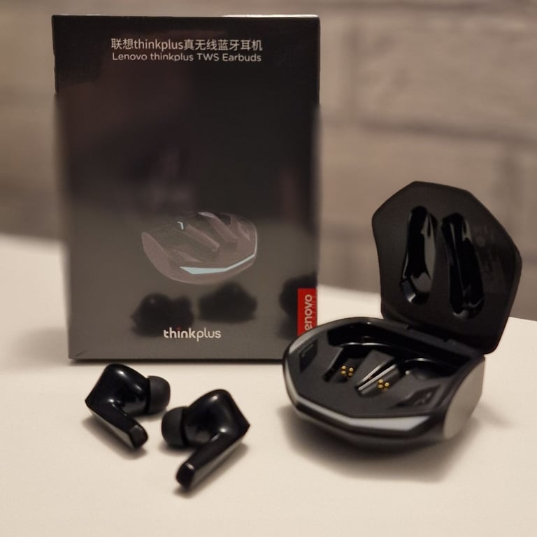 Brand New Lenovo Earbuds