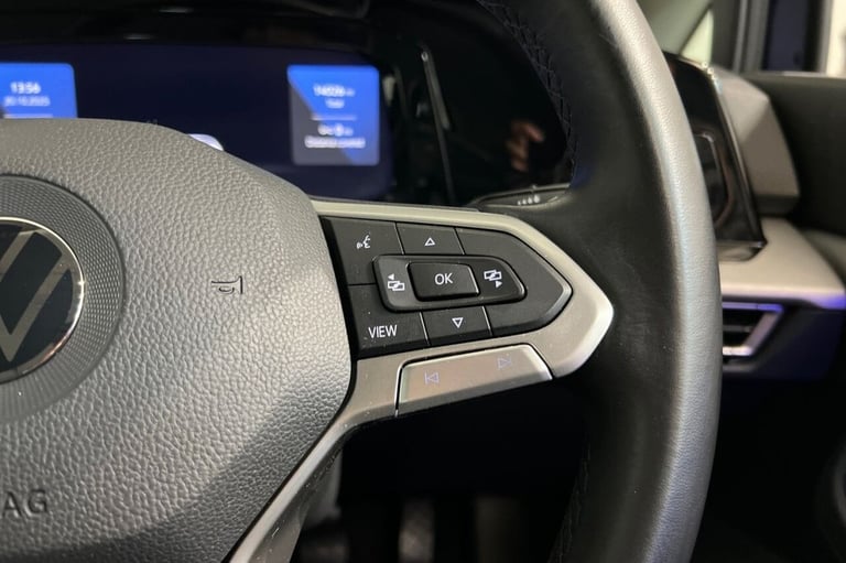 2021 21 VOLKSWAGEN GOLF 1.5 TSI LIFE HATCHBACK 5DR PETROL MANUAL EURO 6 (S/S) (1