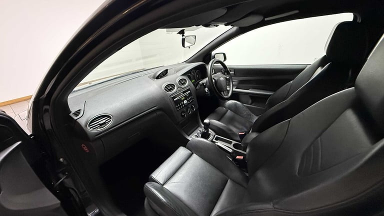 2006 Ford Focus 2.5 ST-3 3dr Hatchback Petrol Manual