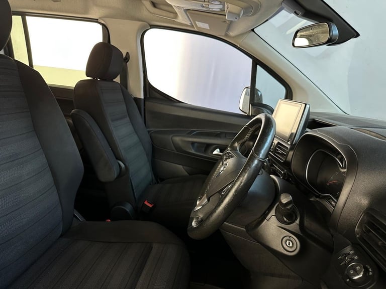 2022 Vauxhall Combo Life 1.5 Turbo D SE Euro 6 (s/s) 5dr (7 Seat) MPV Diesel Manual