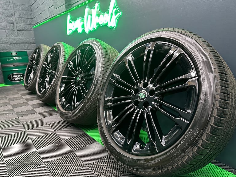 Genuine Range Rover Sport Vogue L460 23" Gloss Black Alloy Wheels Style 1075 & Pirelli’s & TPMS!